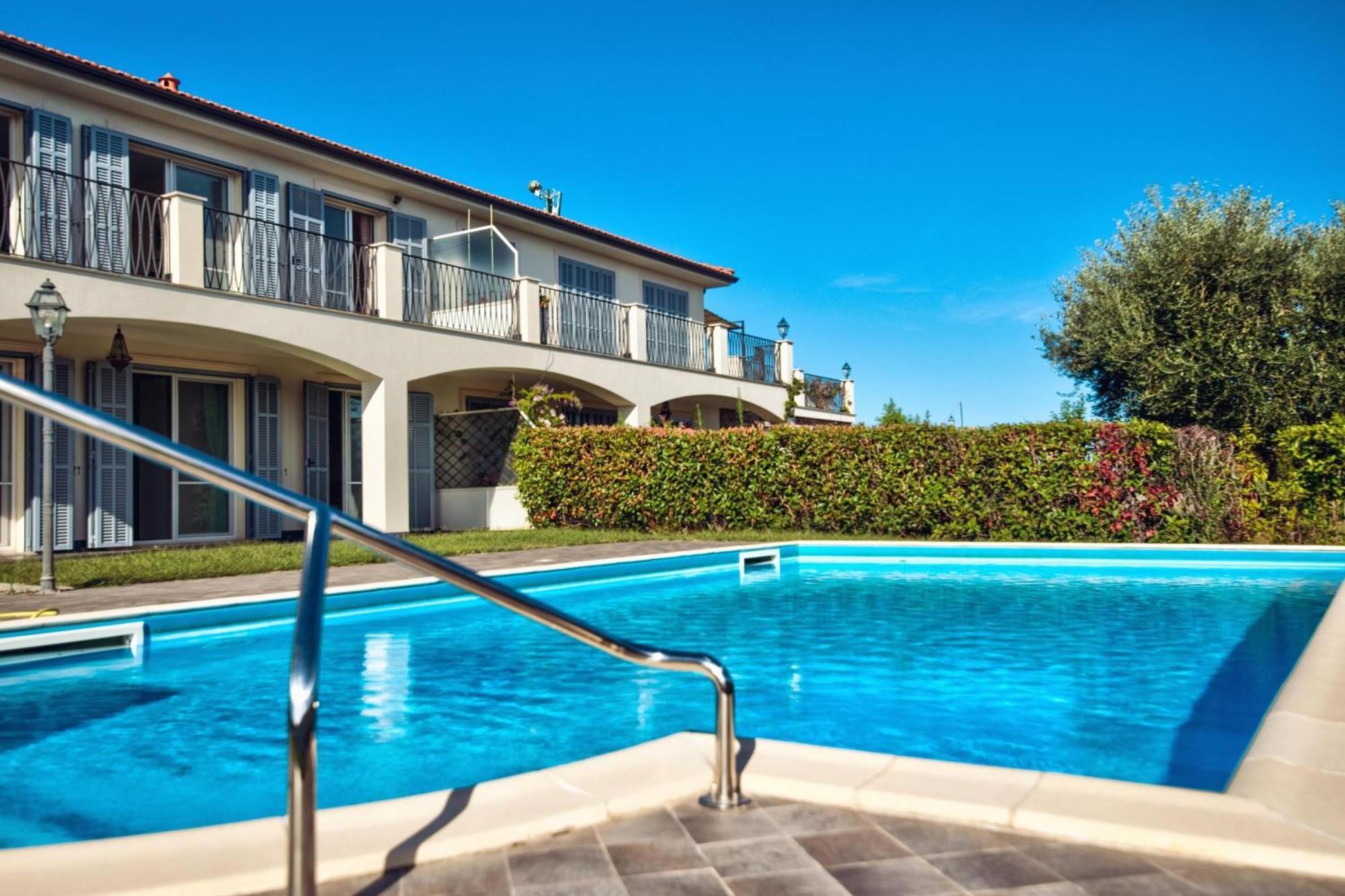 Villa Lucia Riviera Dei Fiori Pool - Happy Rentals San Remo Kültér fotó